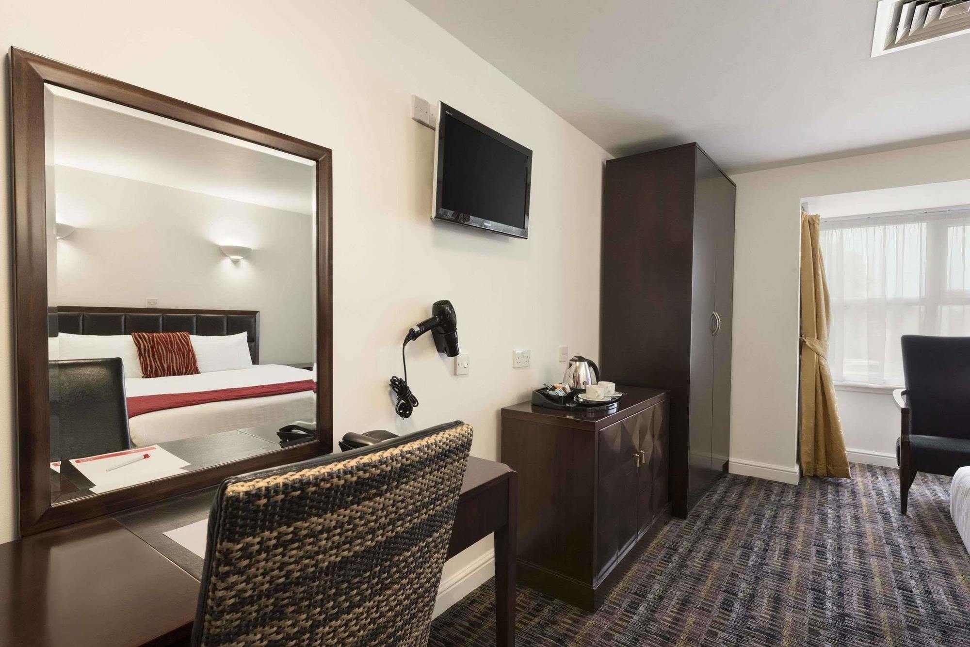 קנילוורת' Riverside Hotel מראה חיצוני תמונה