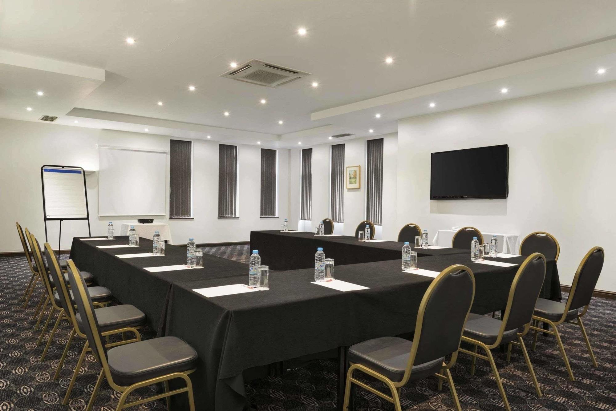 קנילוורת' Riverside Hotel מראה חיצוני תמונה